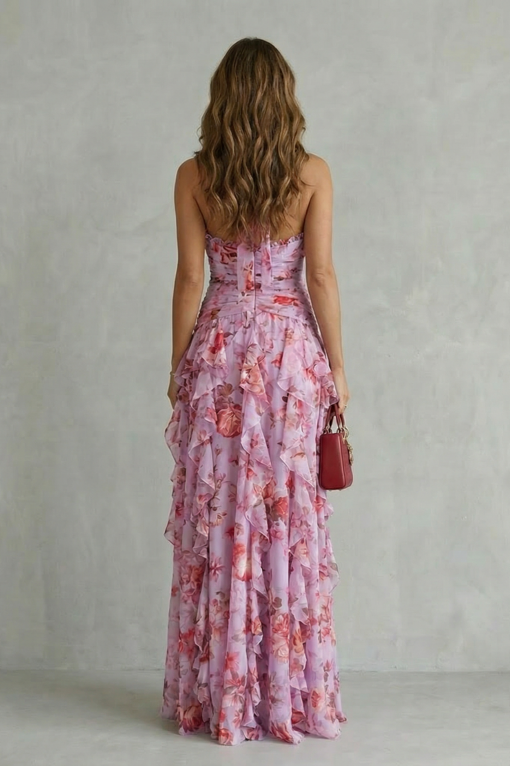 Belladina | Romántica Cascada de Rosas — Vestido Largo con Escote Halter