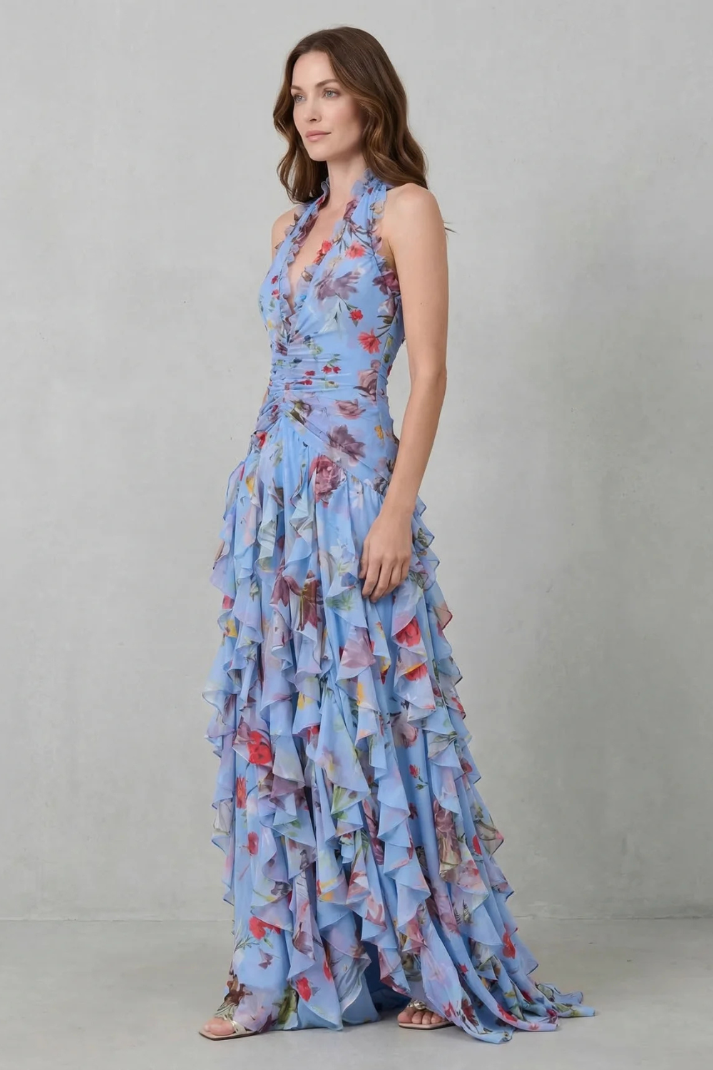 Belladina | Romántica Cascada de Rosas — Vestido Largo con Escote Halter
