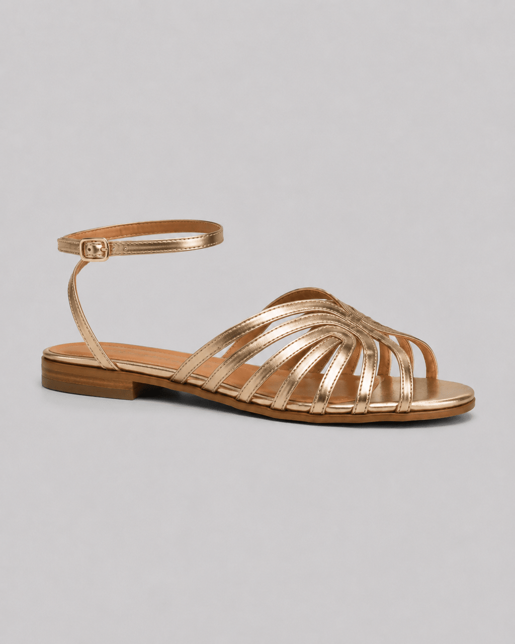 Victoria | Sandalias Doradas con Detalles de Joyería
